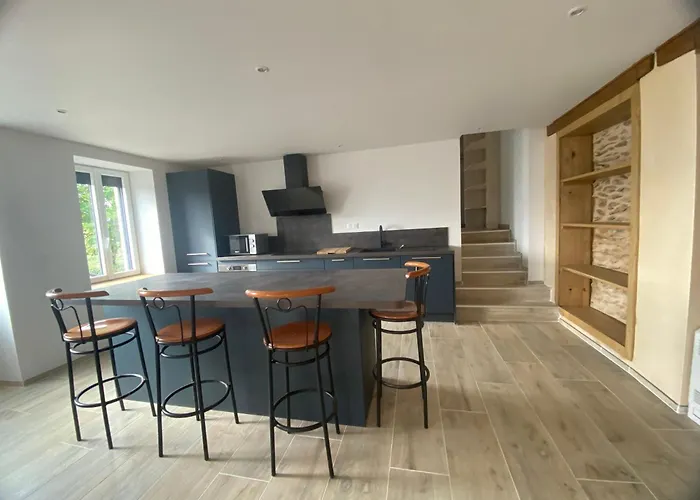 De La Combette Ferienhaus *